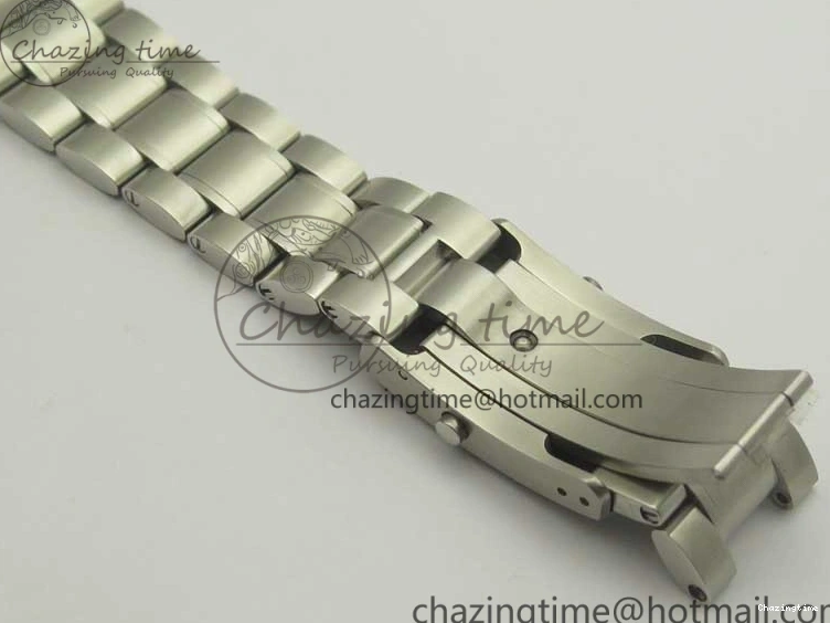 0217 UrbanChic Speedmaster Moonwatch OMF 1:1 Best Edition White Dial Black Hand on SS Bracelet A 8045